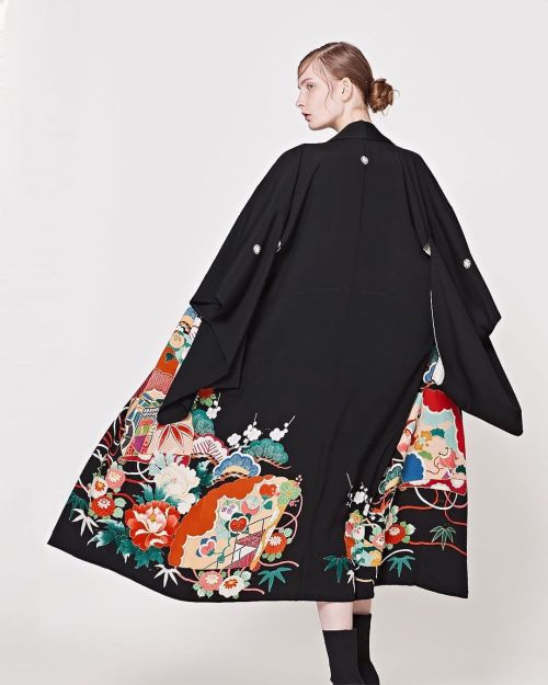 FarutaAntique and vintage hand-adjusted kimonos