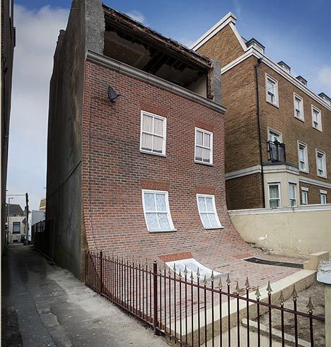 polycement:polychroniadis:Alex Chinneck, From the Knees of my Nose to the Belly of my Toes, 2013.bui
