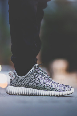 modernambition:   Adidas Yeezy Boost 350