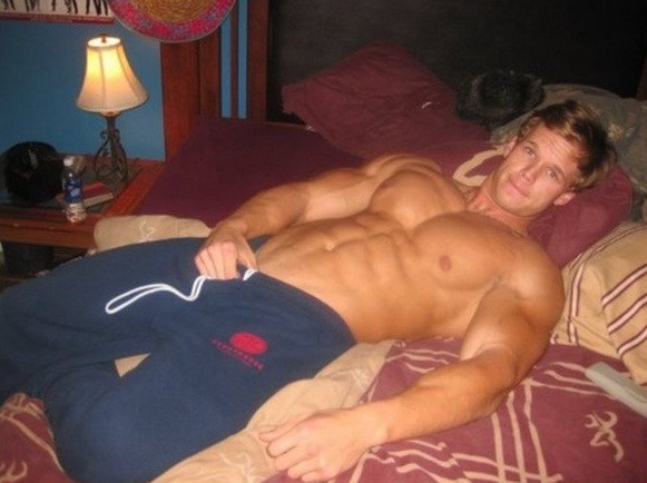 alanpalmsprings:  bihoptown:  http://bihoptown.tumblr.com/archive   If you like what
