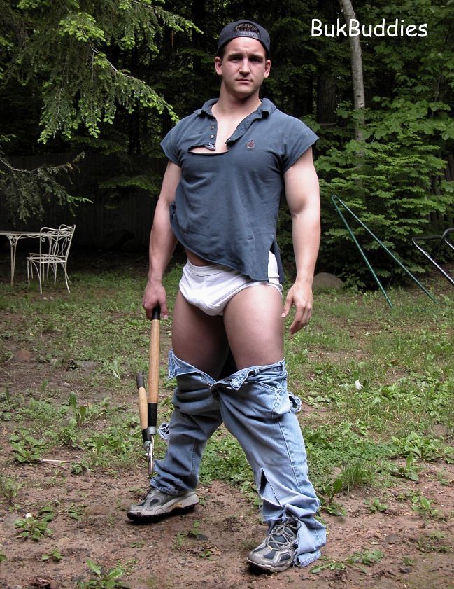 tightywhitiesguy:  randomy-fronts:  jckybriefs4me:   for those of you who love Jockeys