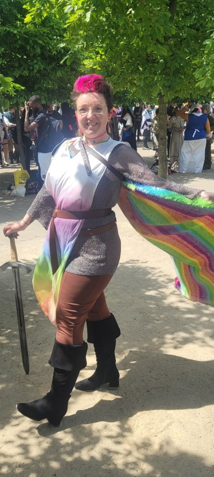 Today I am a big gay knight 🏳️‍🌈⚔️