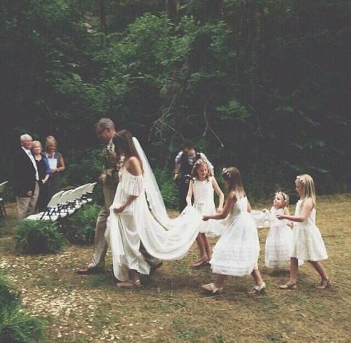 Oh this is boho perfection! We love the trend where the flower girls are in white - it’s so cu