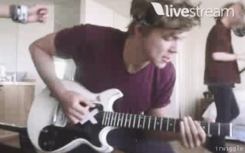 cocopopsirwin:  whenever i feel down i just rewatch this twitcam 