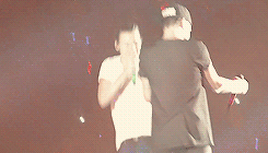 louiswtomlinrson: @Real_Liam_Payne: #askliam@Harry_Styles: @Real_Liam_Payne #askliam
