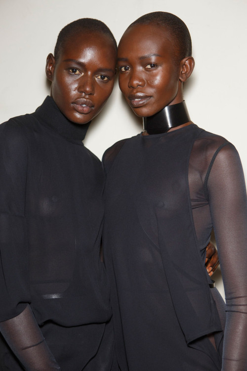 aetsogard:  ajak deng & mari agory @ ann demeulemeester spring 2016 