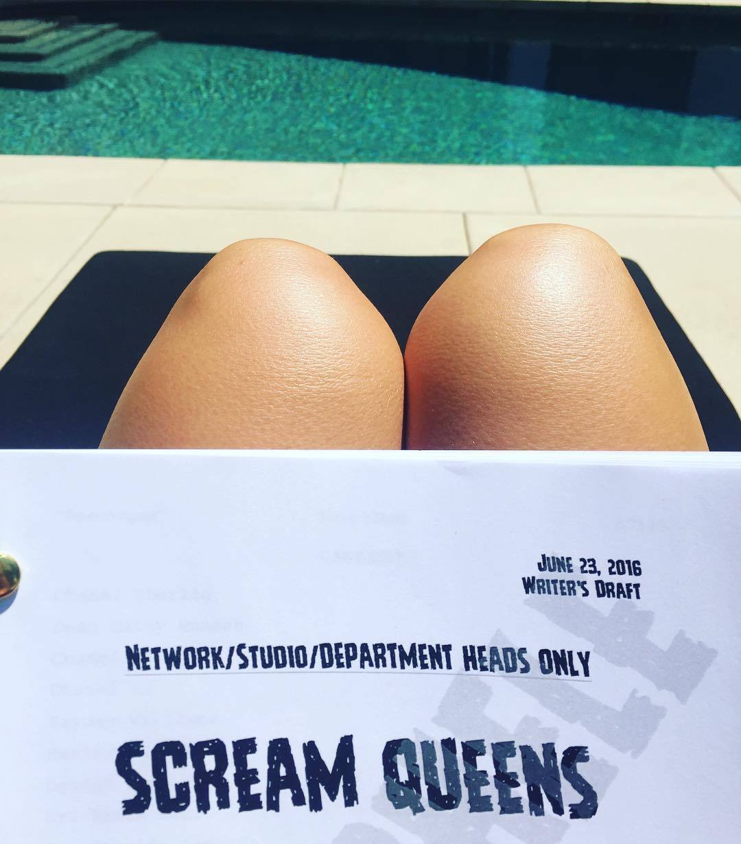 leamichele-news:  msleamichele It’s official! We’re back for season 2 of @screamqueensfox