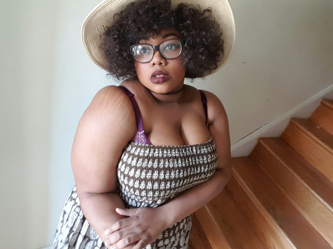 food-n-words:  afatblackfairy:  Fat Arms, Brown Skin and Carefree 😜  If you think