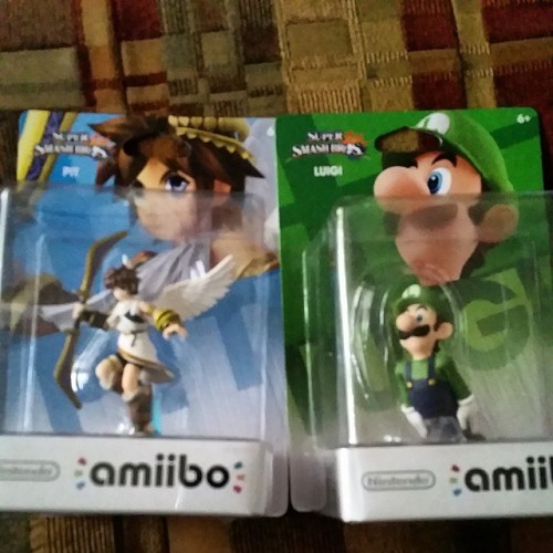 Eh, 2 outta 3 isn’t bad. The hunt continues on!  #pit #luigi #amiibo #supersmashbros