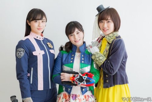 iris-14cheonsa: LuPato vs Kyuranger girls Source