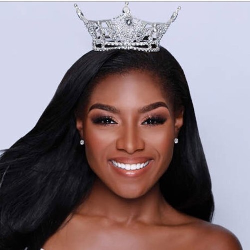 sbrown82:  securelyinsecure:  Miss New York Nia Imani Franklin Has Won the Miss America Pageant  A classical vocalist whose pageant platform is “advocating for the arts,” Franklin sang an operatic selection from the opera La Boheme. She won a โ,000