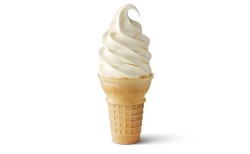 roseverdict:aimseytv:snufkinsalt:aimseytv:hey everyone i am going for a quick sleep! can you look after my ice cream while i’m gone? thanks! what the fuck op didn’t tell us to watch the cone, rookie mistake