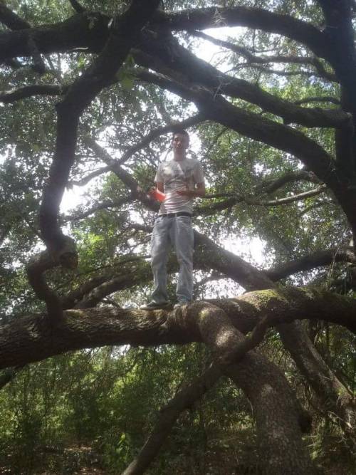 enviro-mentalist:  Me, 21. Life in the swamp of Florida. 4 years ago.