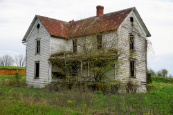 previouslylovedplaces: Abandoned old house by craigsmalling on Flickr.
