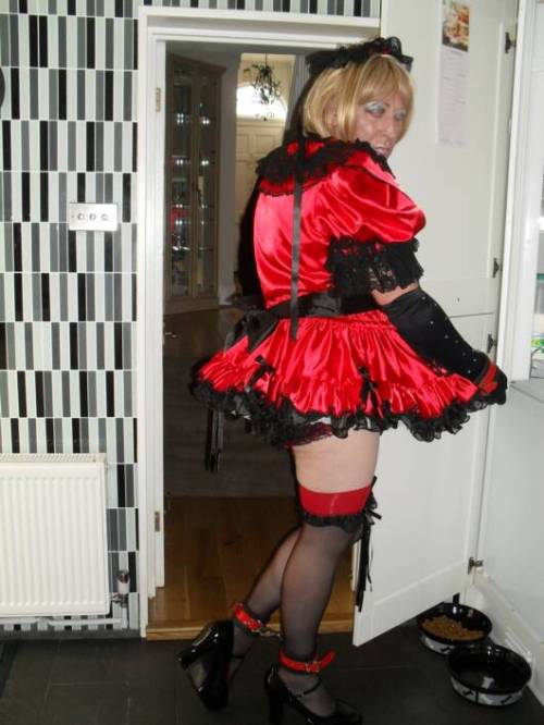 He had begun to get used to being a sissy - his wife and daughters laughed at him and made him work 