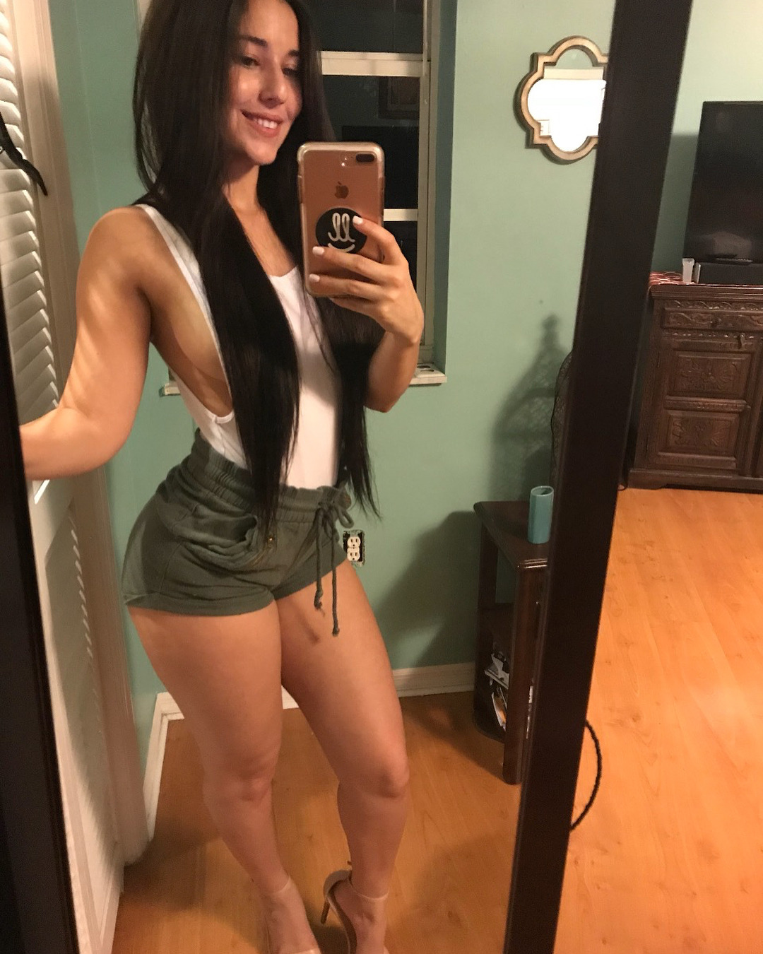 Angie Varona Body