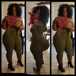 bigbootylist:  Shoutout @armekia:   Gotta keep a jacket with me cause texas weather is crazy as hell 😒 @gift_of_africa  Like, Share &amp; Tag a Friend @bigbootyew @curveheaven_ @phatnsexy4 @gdsprints @deckwgf @wgfcrew @fumesmag1  Click the link in