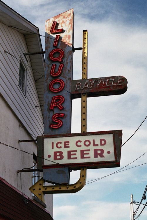 BOOZY BAYVILLE | Konica Autoflex TC - Fujifilm Superia X-Tra 400