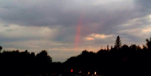 lumos5001:morsplash:lumos5001:science side of tumblr can you explain this unicolored rainbow I saw o