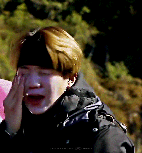 Bangtan And Their Special Way Of Applying Sunscreen Lmao