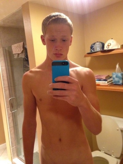 bigbird68:  jjwwwj:  princestobby:  Cody 18 from California  Let me c more  Nice