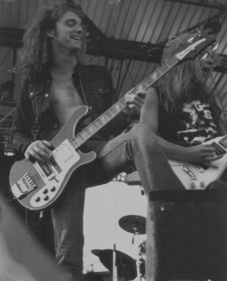 metalkilltheking:  Cliff Burton