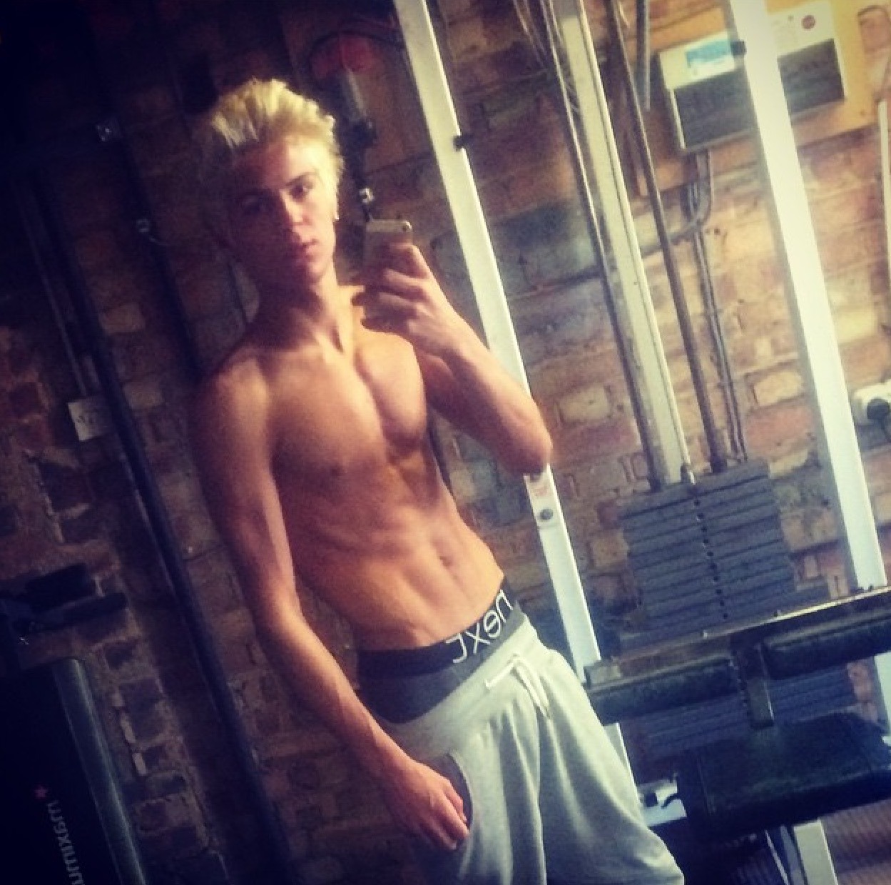 male-celebs-naked:  Daniel JSee more here