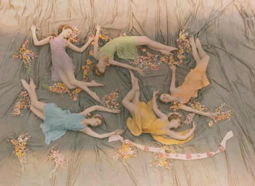yan-wo:  A group of dancers perform at the Mississippi State College for Women, 1937.Photograph by J