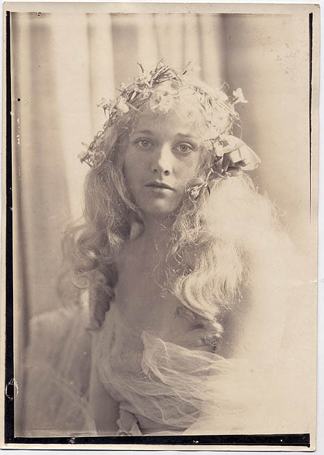 grandma-did:  I had a couple of these in the files, others provided additional photos,