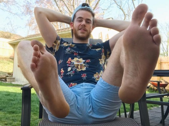 showmeyourfeet:  