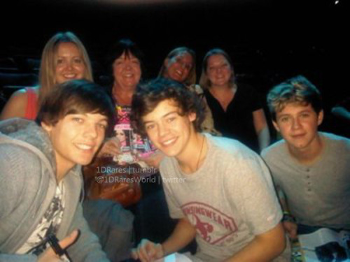 Rare pic of Louis, Harry, and Niall in 2010 :) Follow our tumblr and twitter for more rare pics of 1