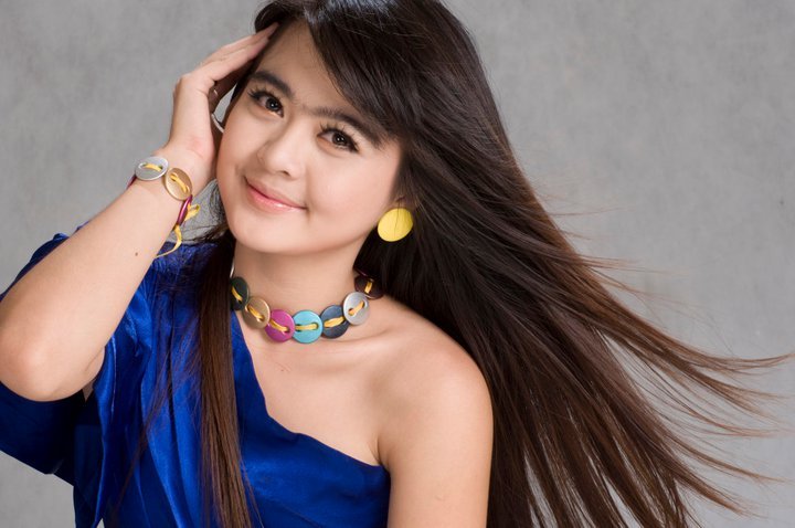 myanmarmodelgirls:  May Thet Khine Cute Selection Photos