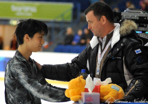 lady-dynamite:  But guys…you don’t understand….Japanese figure skater Yuzuru Hanyu carries a Winnie the Pooh tissue box cozy around at every competition as a good luck charm. A WINNIE THE POOH TISSUE BOX COZY. In an interview, his coach Brian Orser