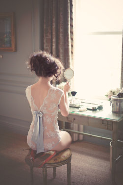 boudoir-divas:  Boudoir Divas http://boudoir-divas.tumblr.com/