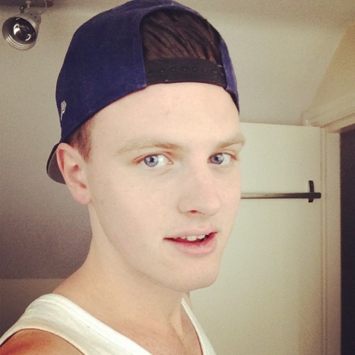 hotskypeboys:  Follow my blog - http://hotskypeboys.tumblr.com/ for more original boys. Or add my Skype - tom.maz7 if you want to swap stuff or submit a boy’s Skype name for me to video for you;) 