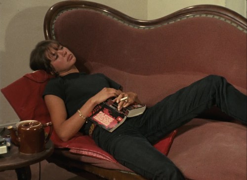 ozu-teapot:  La collectionneuse (The Collector) | Eric Rohmer | 1967Haydée Politoff