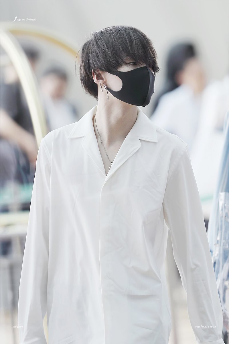 Soaring (Kyung)Soo(n) — Min Yoongi (Suga - BTS) Street / Airport Fashion