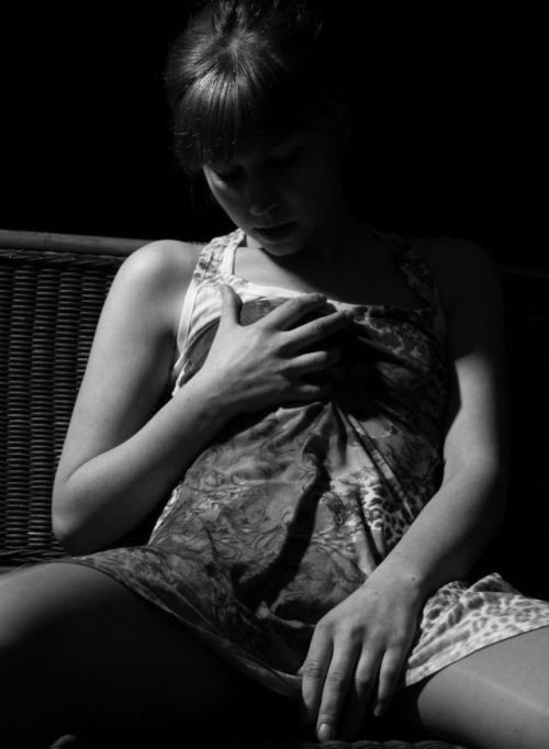 and so begins her waking dreamthe monochrome id:  the archive ⇉ a cure for insomnia ⇉