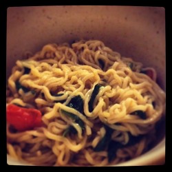 Fancy ramen because I&rsquo;m no longer on the struggle bus. Spinach, arugula, sesame oil, soy sauce, tomato #vegan