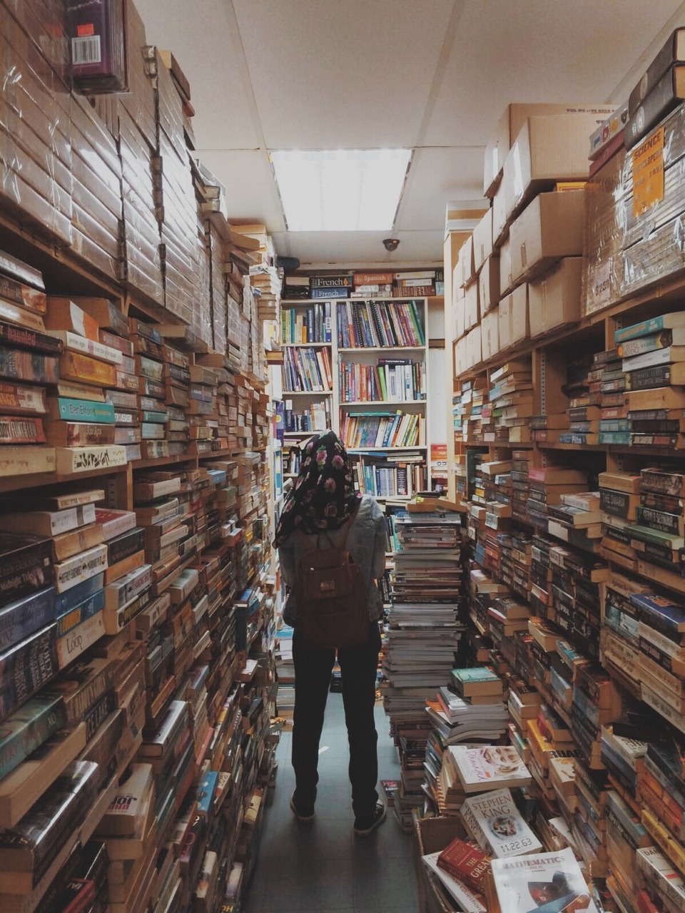 candlelightnotes:  5/2. Today’s adventures in undiscovered and hidden book stores🙌
