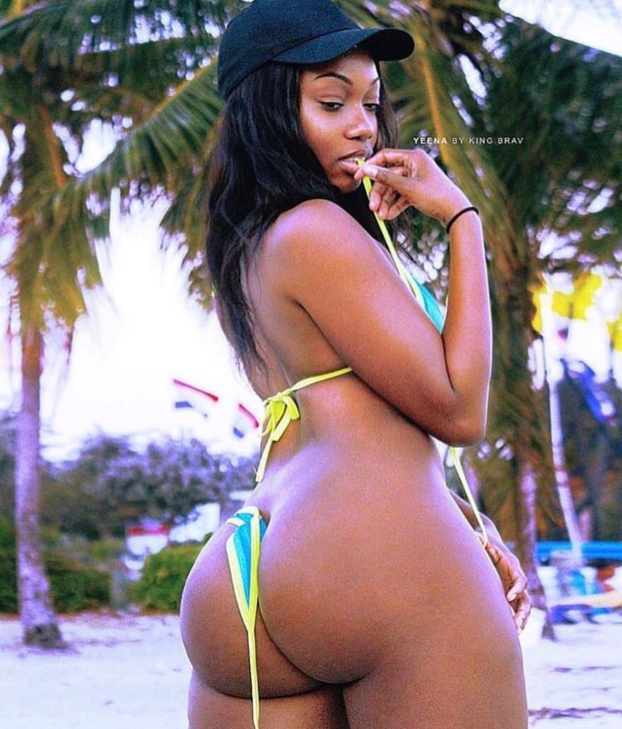 prettypussytree:  bigpapij9:  Ass4days…      (via TumbleOn)