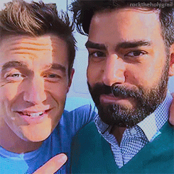 thewoodsareametaphor:  ghostcat3000:  Cuties.   OH MY GOOODDDDDDDD