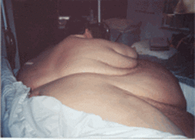 codyluvfat:damn.. that’s FAT!  Just want t obe like this!