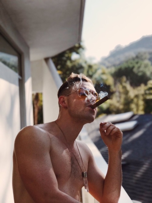 animataciturnal - Dacre Montgomery is a full course meal