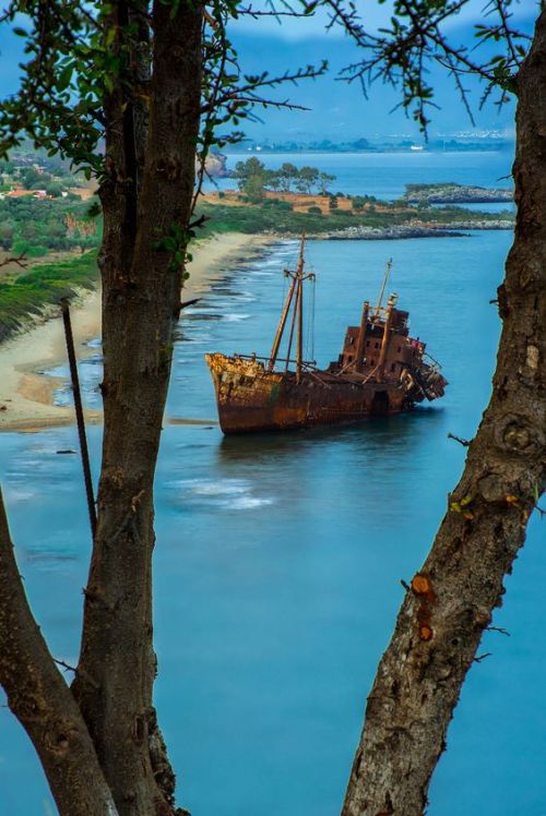Dimitrios shipwreck near Gytheio, Greece. Photo by Bill Glentzes on 500px. 