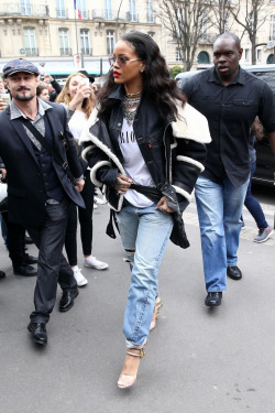 smokingsomethingwithrihanna: Out And About In Paris (Mar. 9)