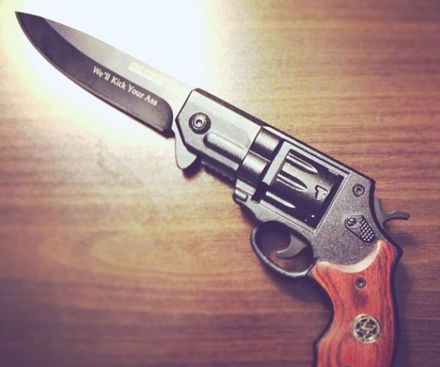 awesomeshityoucanbuy:  Revolver Gun KnifeFool everyone into thinking you’re packing