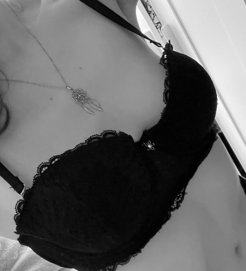 U Know Ur Losing Weight When Ur Bras Start To Get Too Big