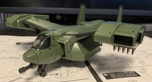 NA12 Brady Hound + V-33 Stork CarrierLast of the Kyoukai Senki kits I had on order. Kinda wanted to 