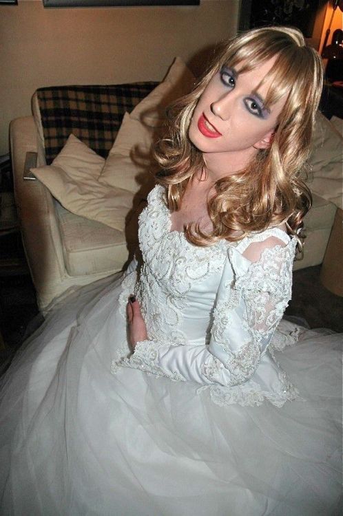 Sex thetransgenderbride:  So young and romantic…even pictures